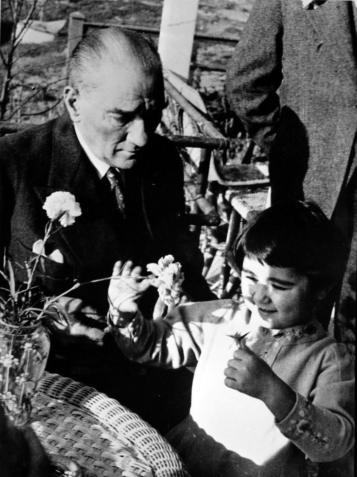 23 Nisan Ulusal Egemenlik ve Çocuk Bayramımız Kutlu Olsun 