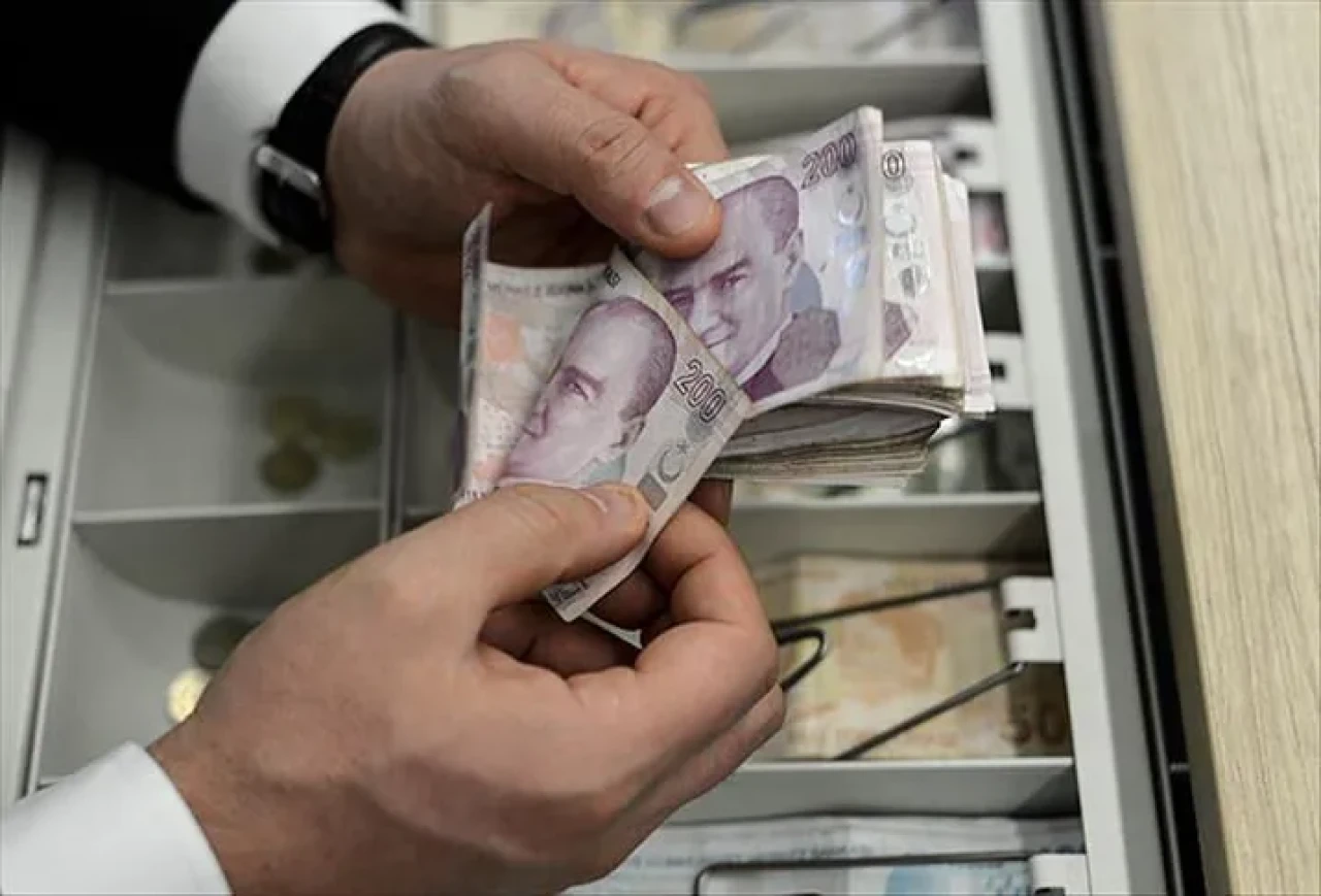2025'de Bayram İkramiyeleri Ne Kadar Olacak