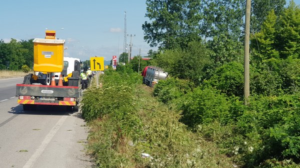 Samsun Ordu Karayolunda Süt Tankeri Şarampole Yuvarlandı