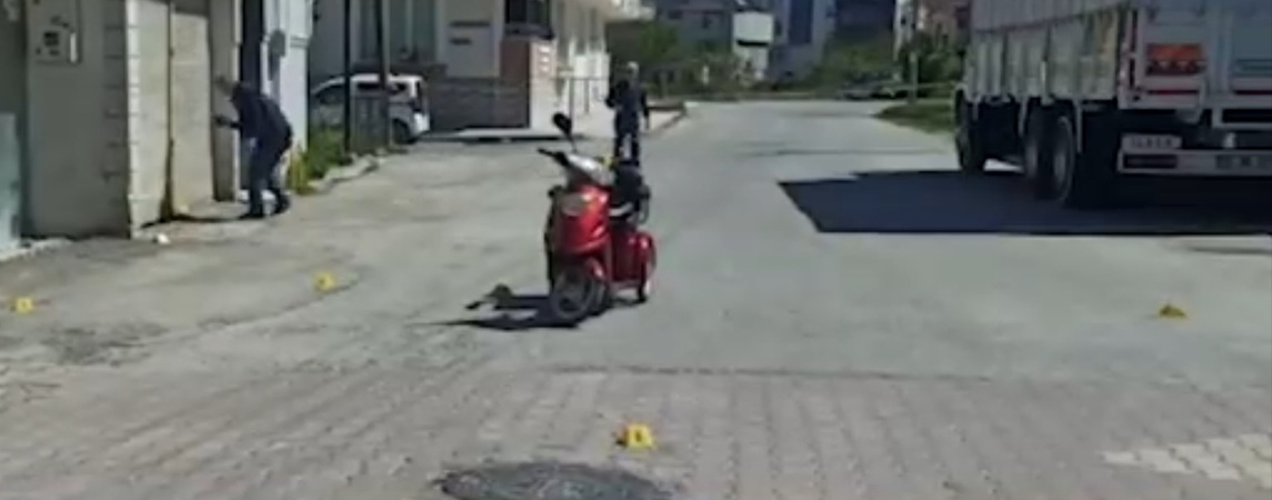 Boşanmak Üzere Olduğu Eşine Silahla Saldırdı 