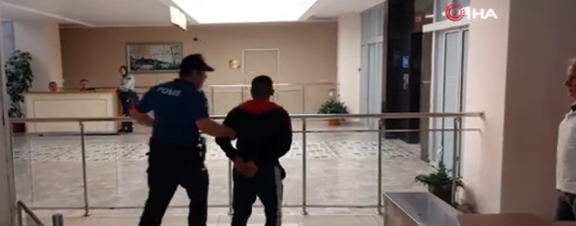 Para İstediği Kişi Vermeyince Bıçakladı 