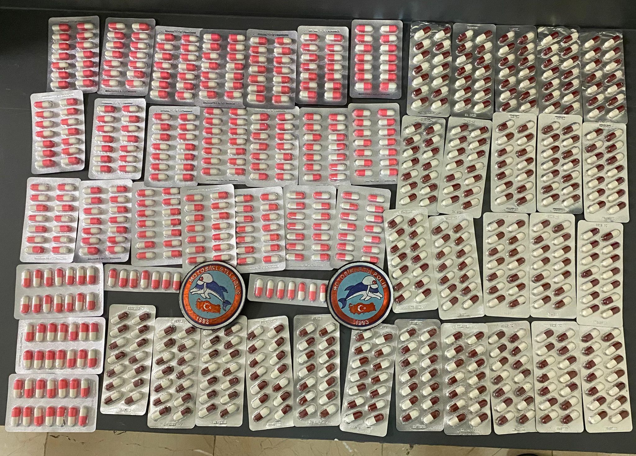 Samsun'da 714 Adet Sentetik Ecza Ele Geçirildi