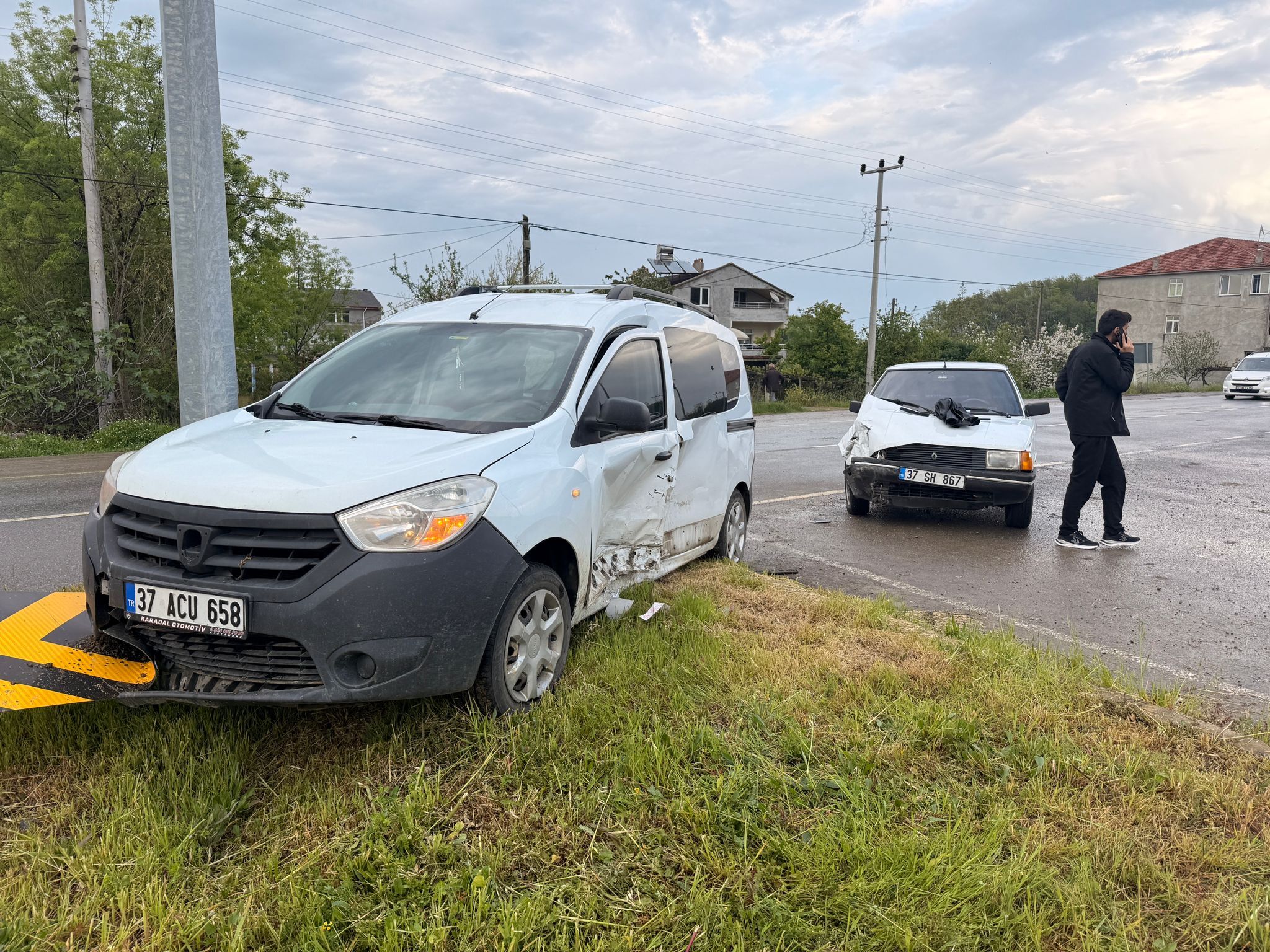 Samsun-Sinop Karayolunda Trafik Kazası
