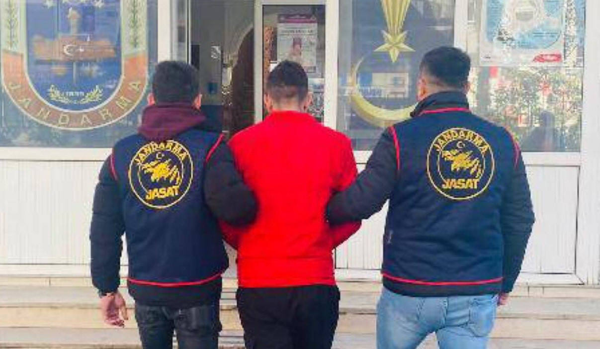 Hakkında 16 yıl 8 ay 7 gün Kesinleşmiş Hapis Cezası Bulunan Şahıs Yakalandı 