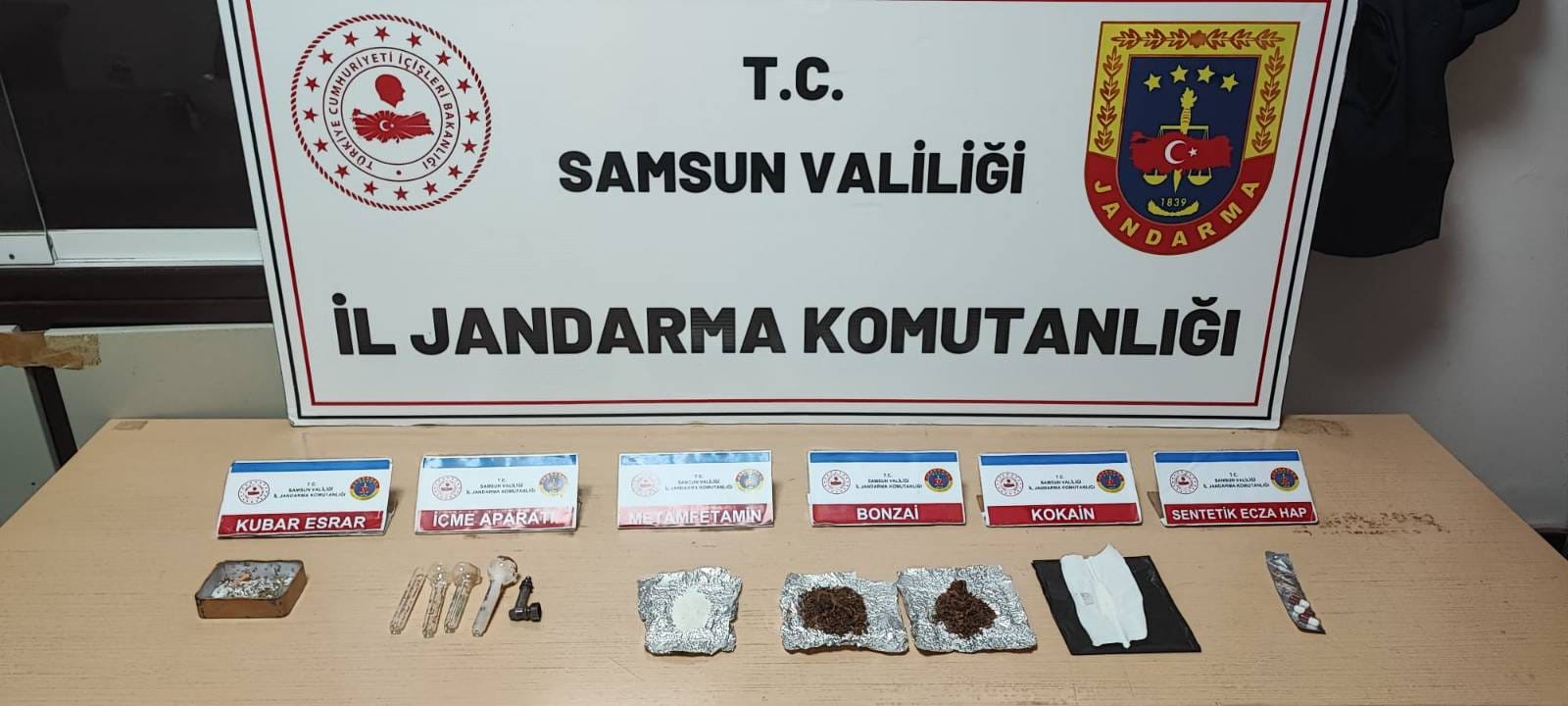 Jandarma Ekiplerinden Uyuşturucu Operasyonu