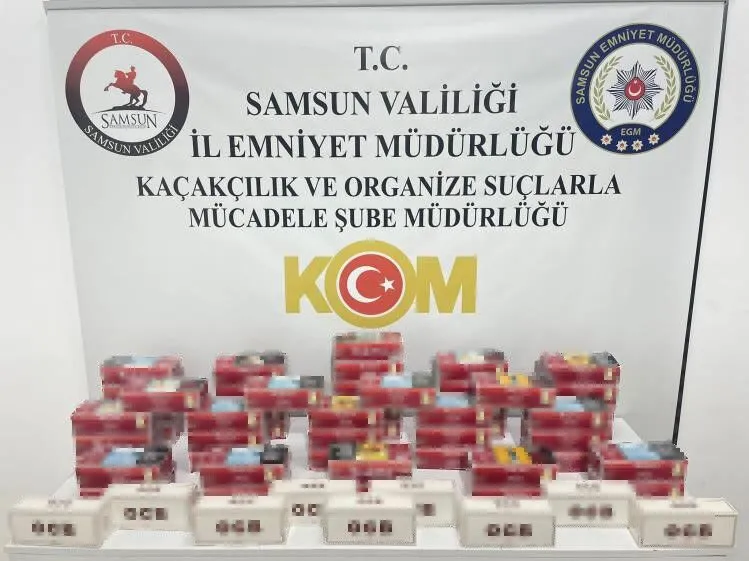 Yapılan Baskın da 11 bin 800 adet Macaron Ele Geçirildi