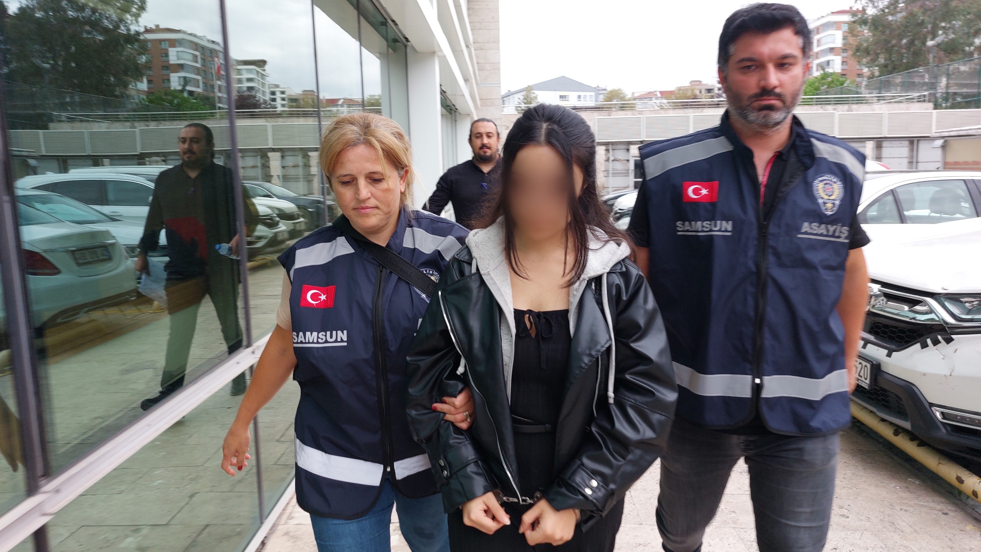 Sevgilisiyle Kavga Eden Genç Kadın Dehşet Saçtı