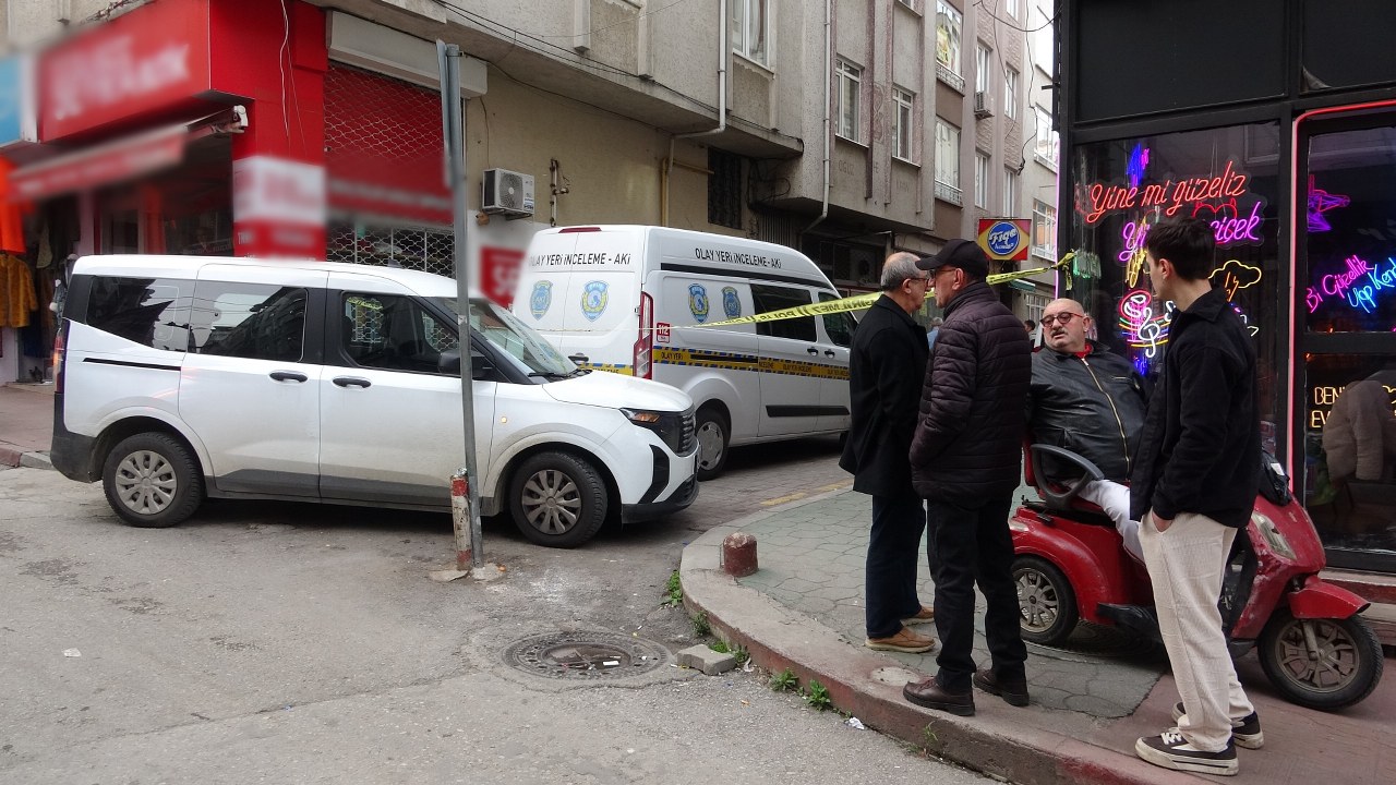 Kendini Doğalgaz Borusuna Astı
