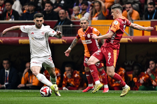 Galatasaray Tarih Yazmaya Devam Ediyor