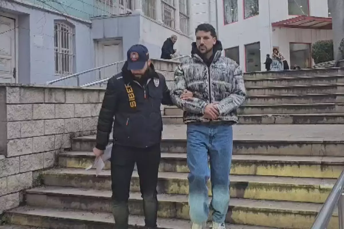 Gözaltına Alınan Kerimcan Durmaz Adliye'ye Sevk Edildi