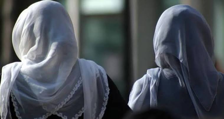 Tacikistan'da Başörtüsü Yasağı 
