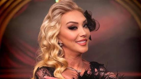 Arabesk Müziğin Güçlü Sesi Güllü Balkondan Düşerek Hayatını Kaybetti