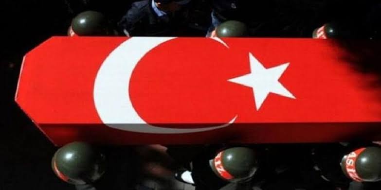 Şehidin Var Türkiyem 