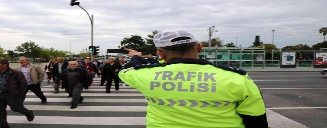 Trafik Cezası Bu Kez Yayalara Kesildi