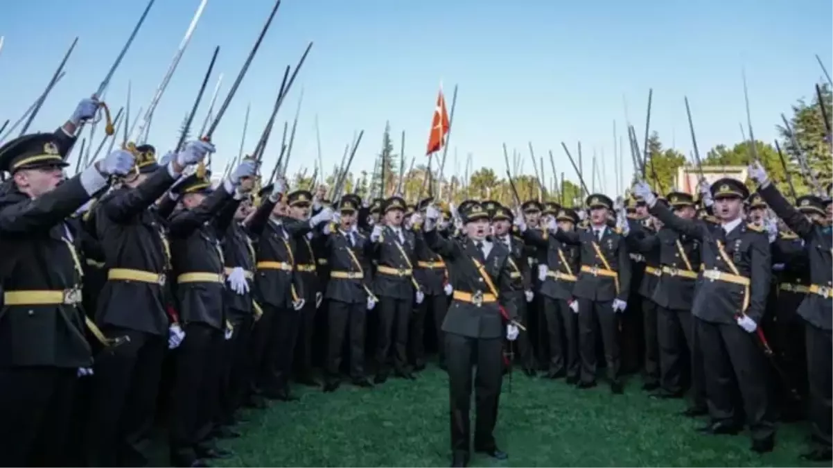 Kara Harp Okulu Mezuniyeti'nde 