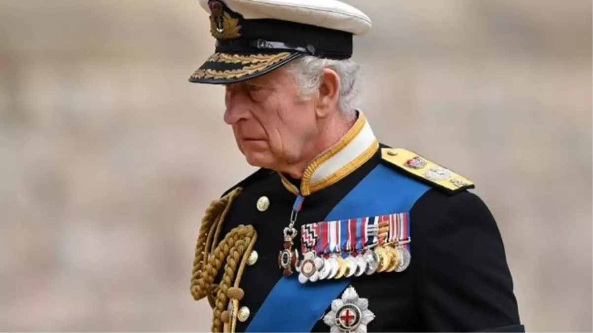 Saray Kral Charles İçin Cenaze Töreni Hazırlığında 