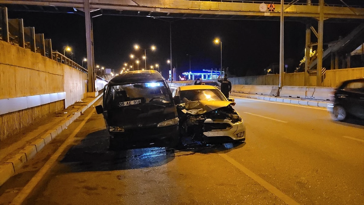 Kavak'ta Zincirleme Trafik Kazası 