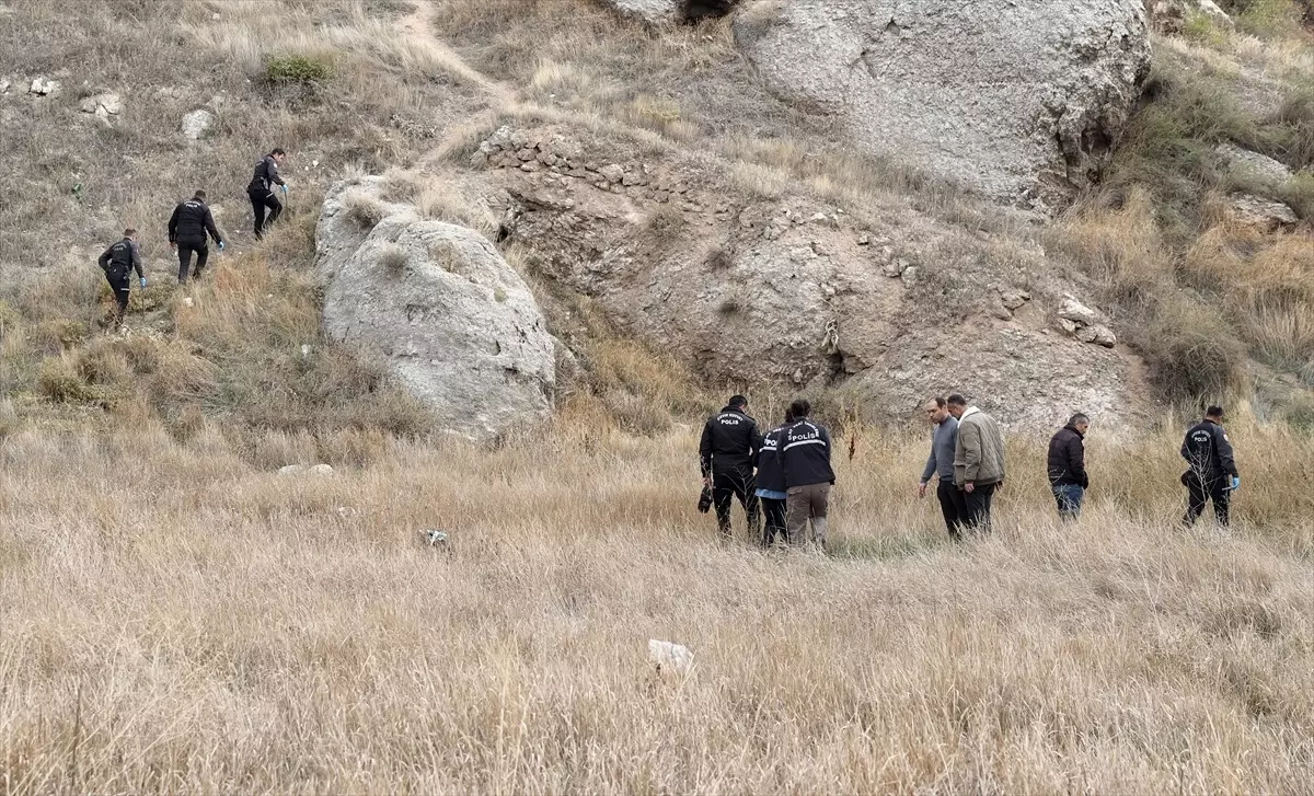 Sivas'a Parçalara Ayrılmış Bebek Cesedi Bulundu 
