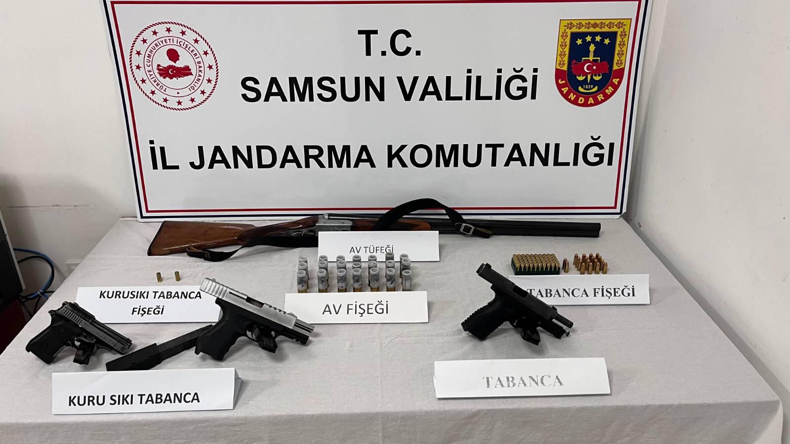 Çarşamba'da Kaçak Silah Operasyonu 