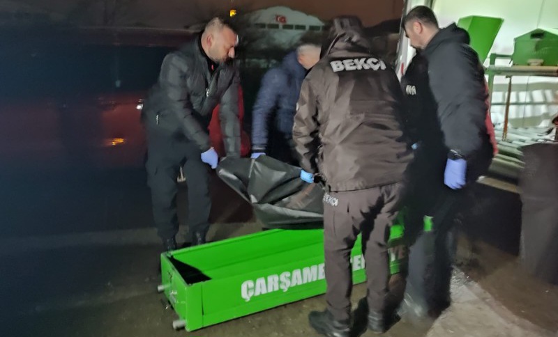 Samsun'da Otomobil'in İçerisinde Ceset Bulundu