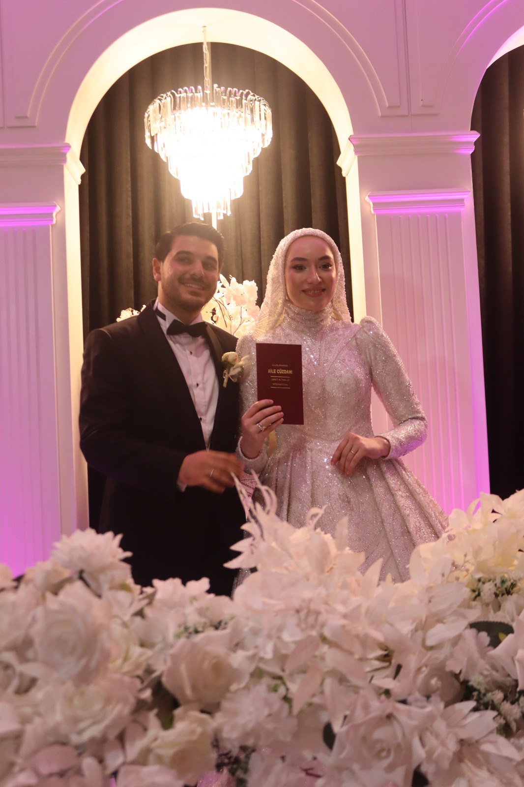 Beyza ve Mustafa Yıldız Çifti Görkemli Bir Törenle Dünyaevine Girdi